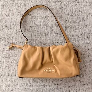 LIKE NEW Coach Faye Shoulder Bag